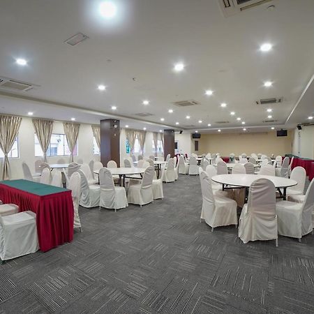 Oyo 89531 Villa Hotel Segamat Exteriér fotografie