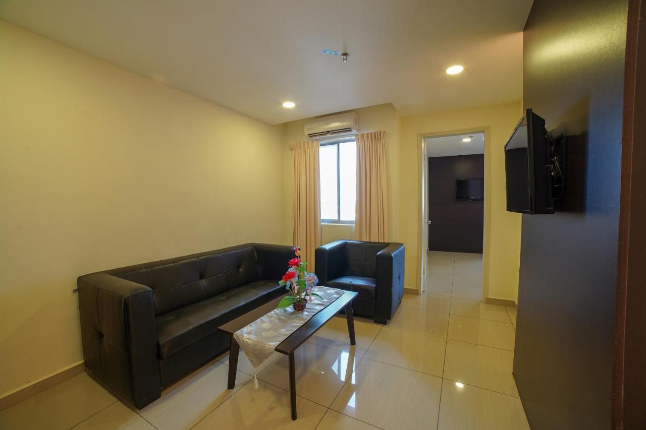 Oyo 89531 Villa Hotel Segamat Exteriér fotografie